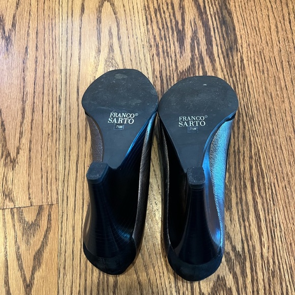 Franco Sarto Black and Silver Open-Toe Pumps size 7.5. 3.25 Inch Heels - Picture 6 of 6